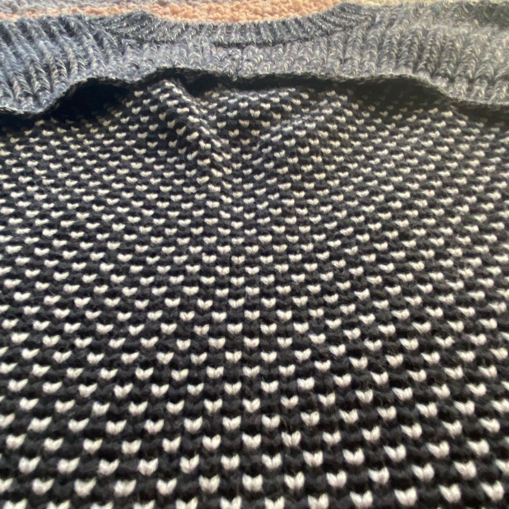 Ivivva by Lululemon Girls To Be Cozy Knit Black Pullover Sweater 10 - Picture 11 of 11